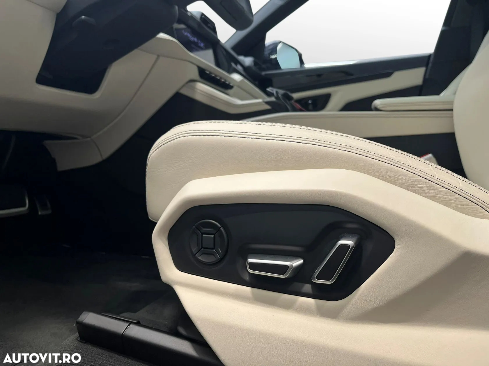 Lamborghini URUS - 10