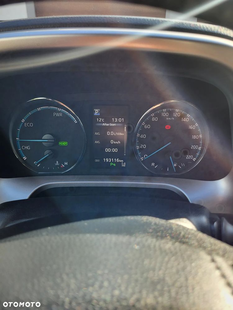 Toyota RAV4 Hybrid Premium 4x2 - 19
