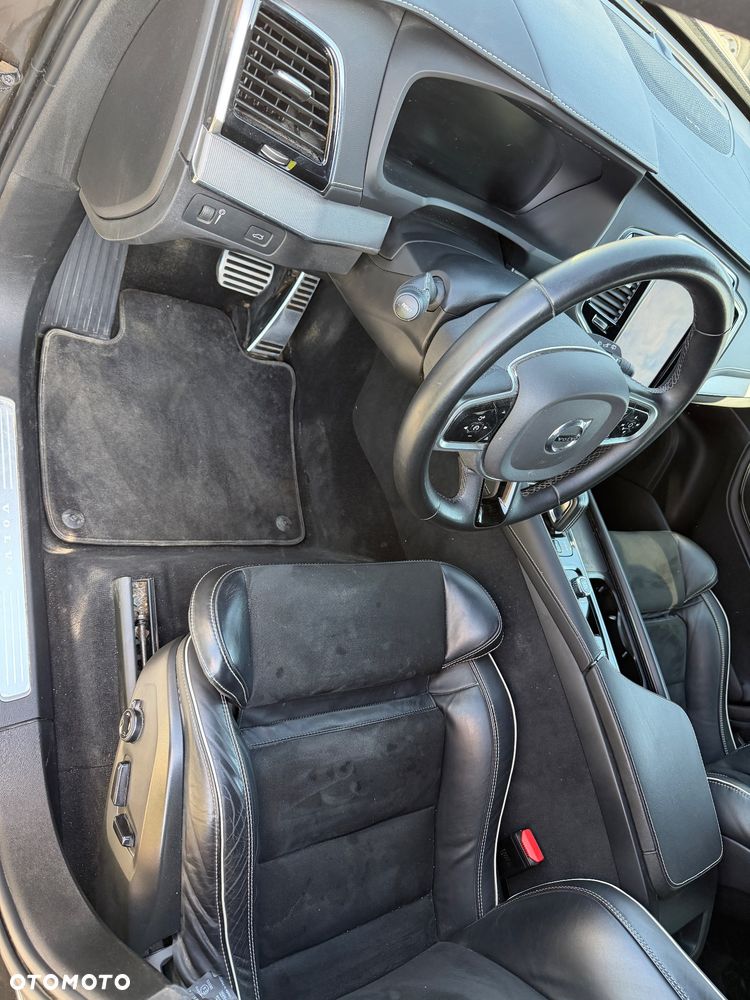 Volvo XC 90 - 8