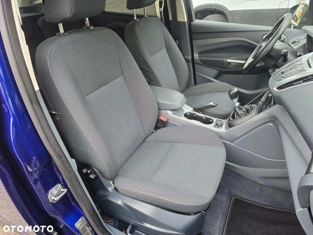 Ford Grand C-MAX - 37