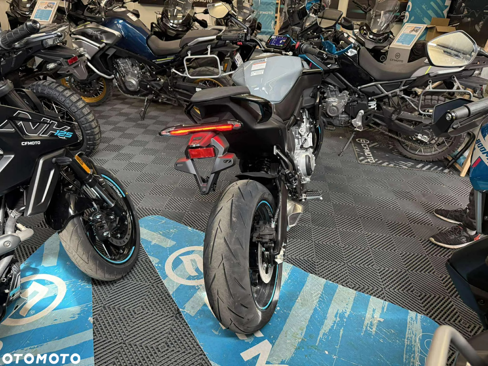CFMoto NK - 9