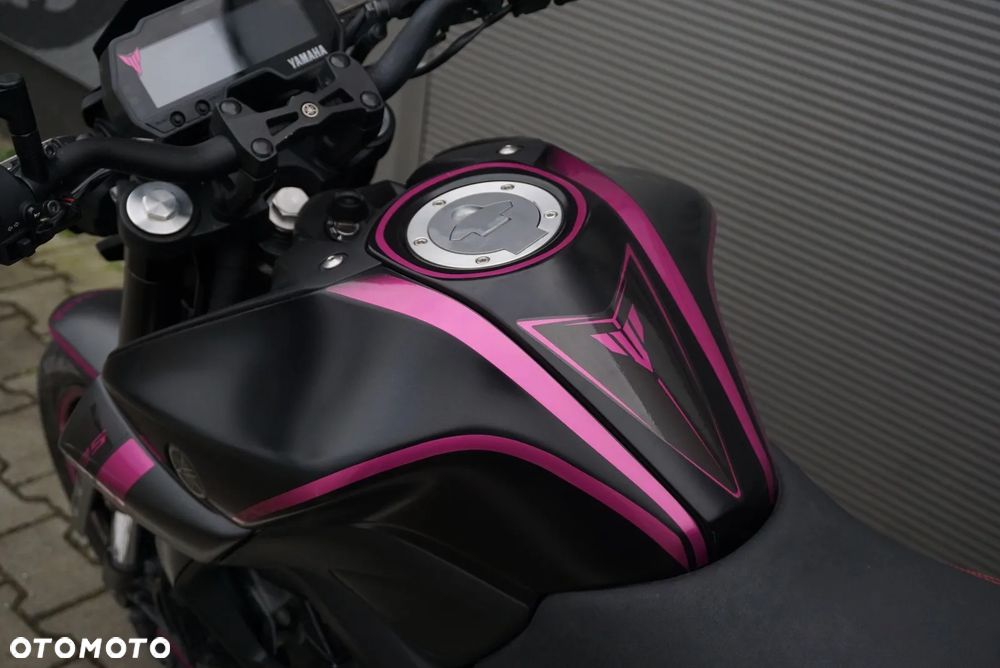 Yamaha MT - 17