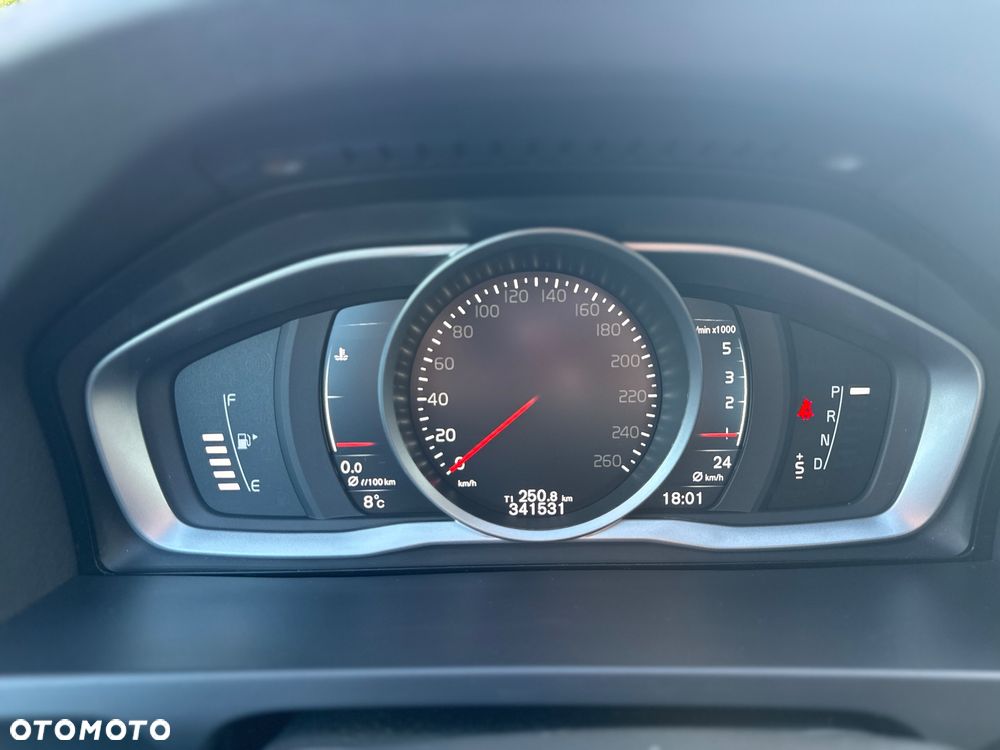 Volvo S60 D4 Drive-E Momentum - 18