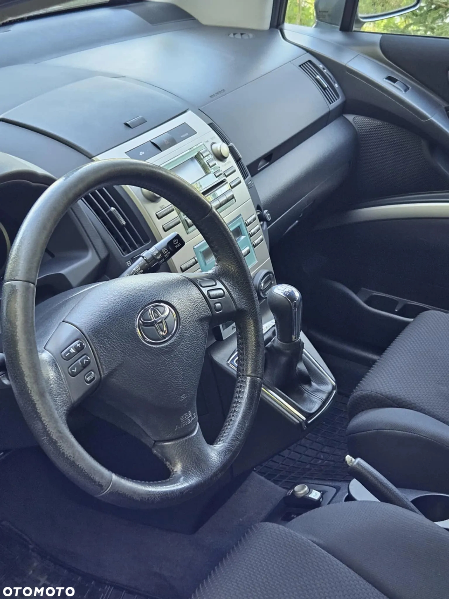Toyota Corolla Verso 1.8 Gold + 7os - 16