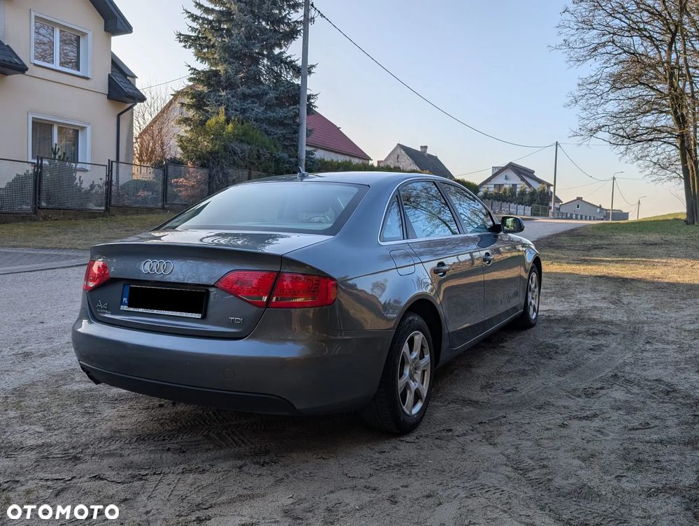 Audi A4 Limousine - 2