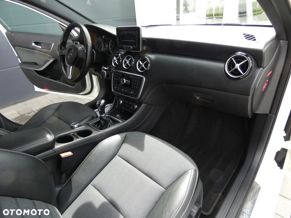 Mercedes-Benz Klasa A 180 (BlueEFFICIENCY) - 25
