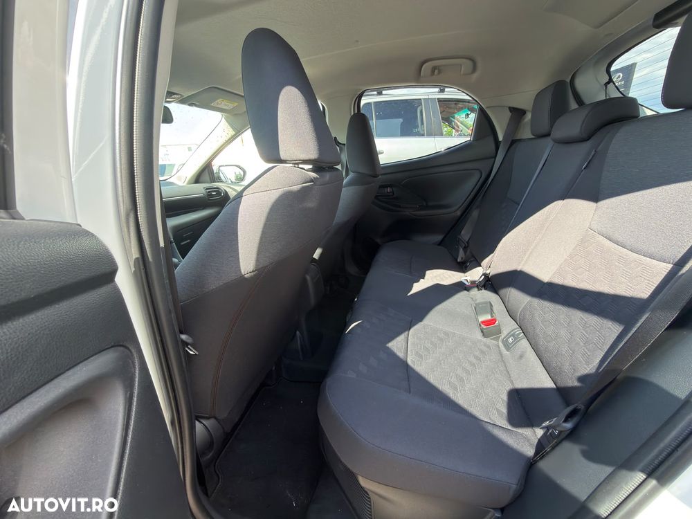 Toyota Yaris 1.5 VVT-i HSD Dynamic - 16