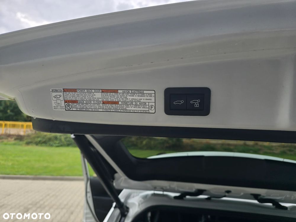 Toyota Corolla Cross 2.0 Hybrid Executive AWD - 30