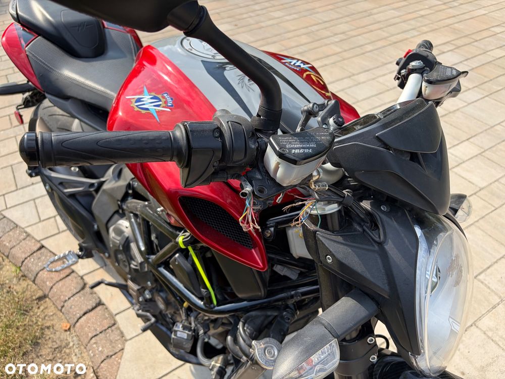 MV AGUSTA Brutale - 8