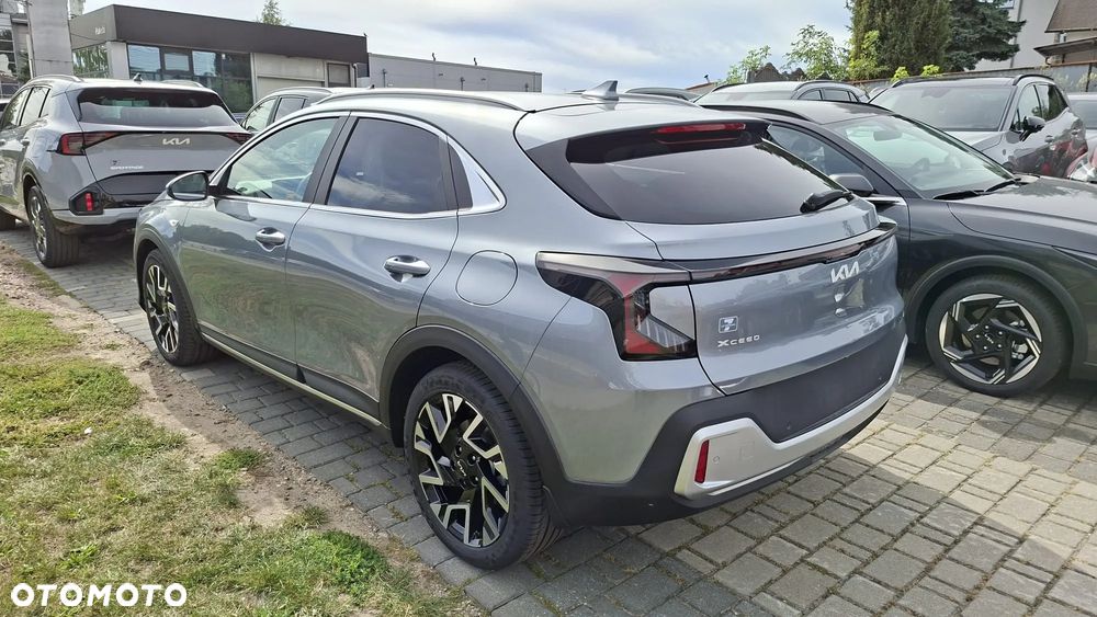 Kia XCeed 1.6 T-GDI M DCT - 2