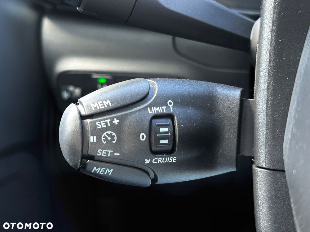 Citroën C3 1.2 PureTech Shine EAT6 - 25