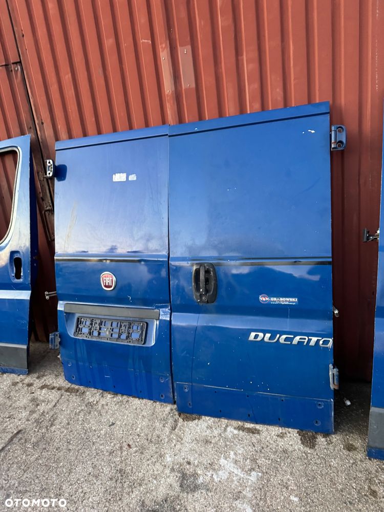 Fiat ducato 3 06-14 drzwi niebieskie niebieski niskie prawe lewe przednie przód drzwi niskie lusterko zawiasy drzwi tylnich skrzydła drzwi tylne prawe lewe tył niskie drzwi przesuwne  maska niebieska lampa przednia prawa lewa - 2