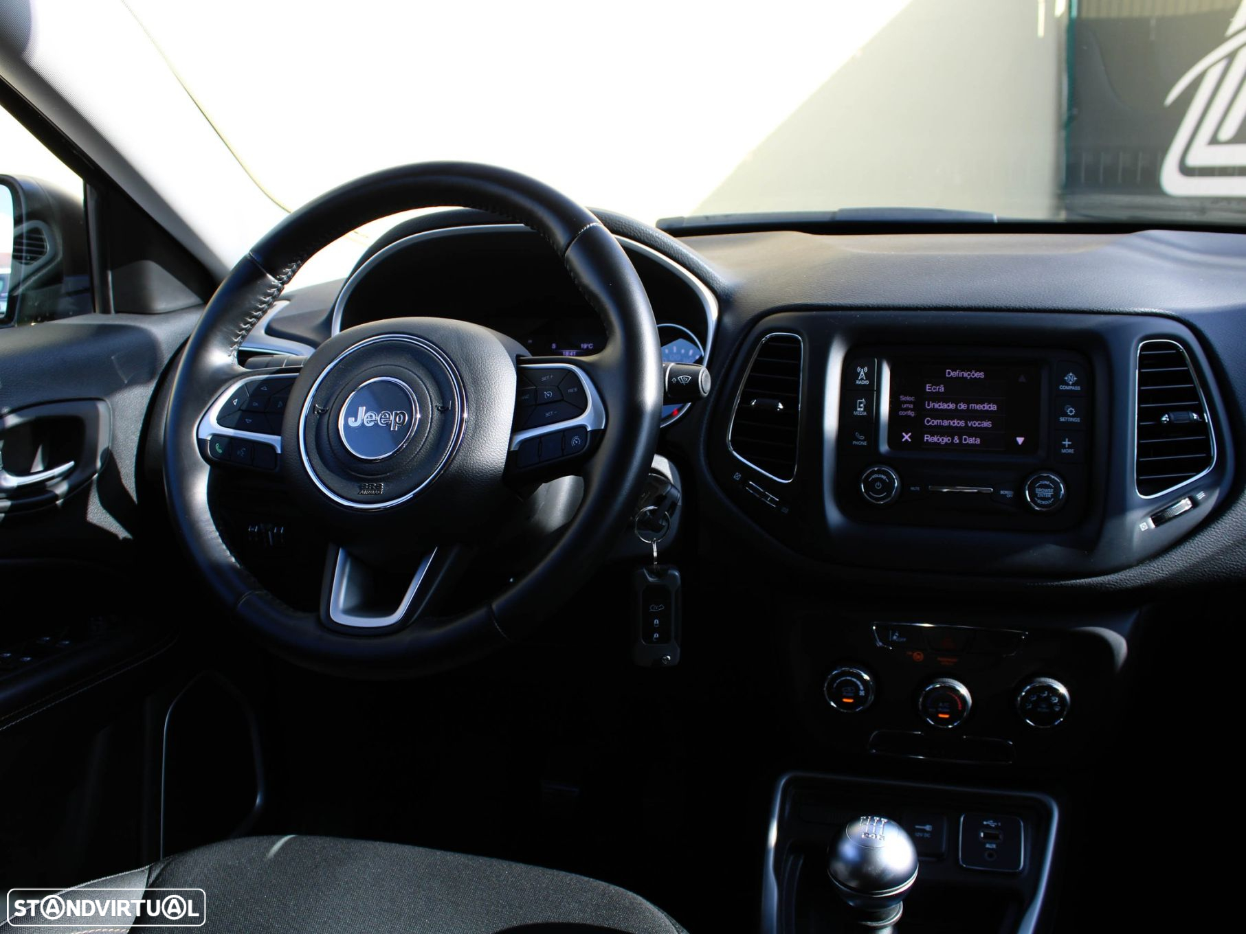 Jeep Compass 1.3 T Sport - 19