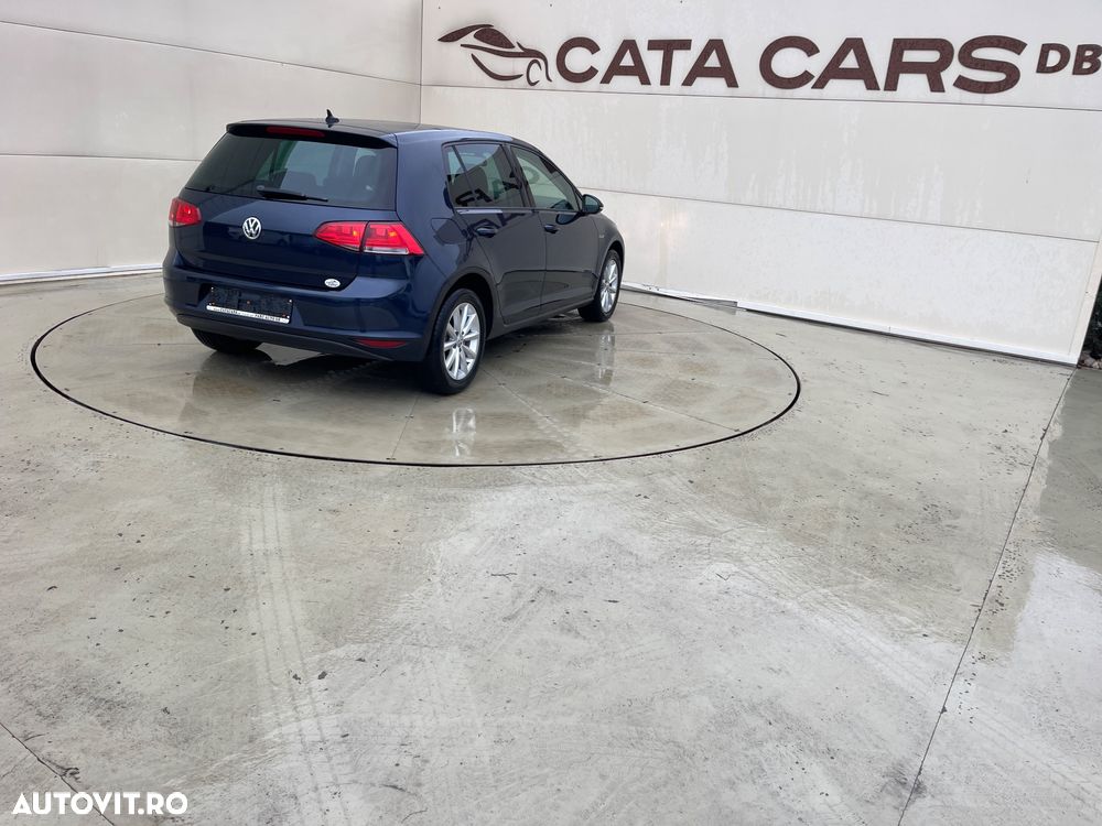 Volkswagen Golf 1.2 TSI BMT Comfortline - 14