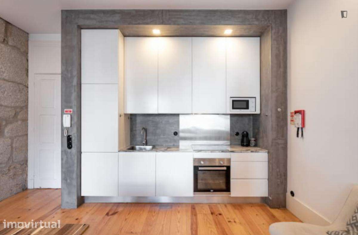 Apartamento com 1 quartos - localizado em Vitória Porto - Grande imagem: 2/16