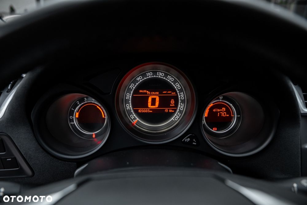 Citroën C4 e-HDi 110 Selection - 27