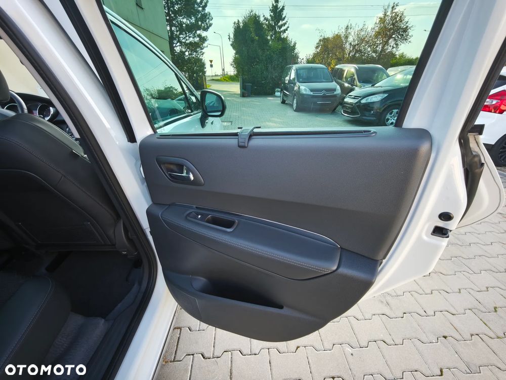 Peugeot 3008 - 23
