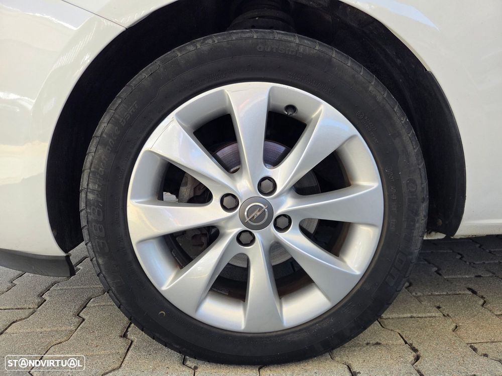Opel Corsa 1.4 Dynamic FlexFuel - 11