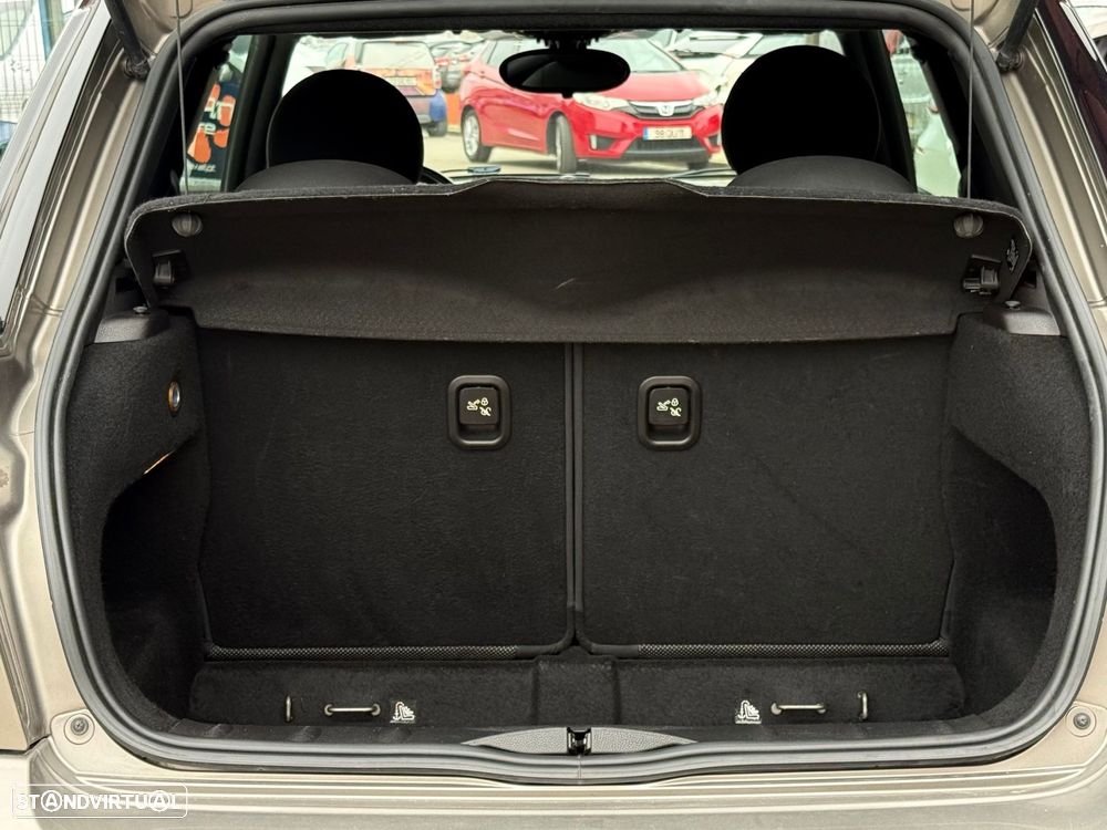 MINI 3 Portas Cooper D - 17