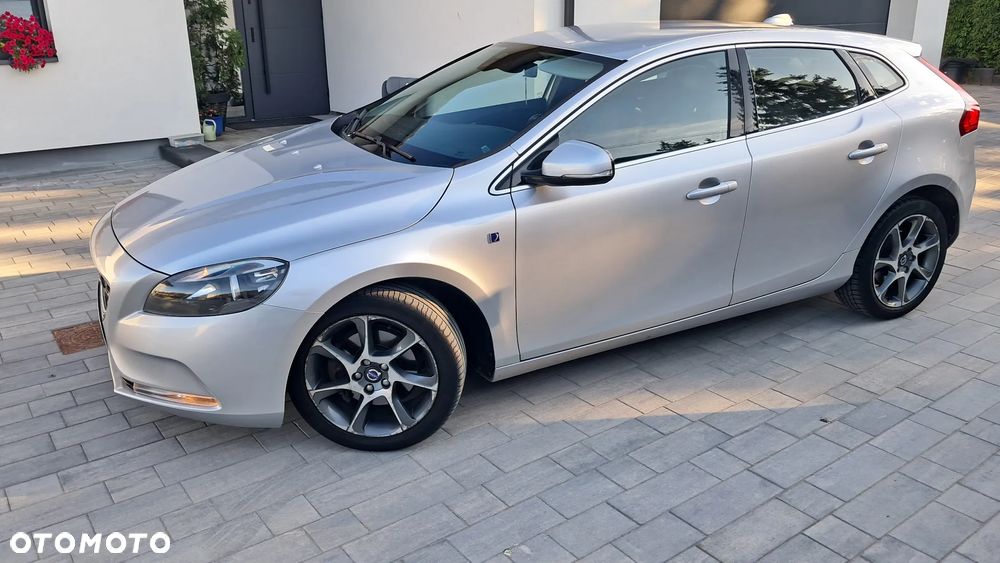 Volvo V40 D2 Drive-E Ocean Race - 3