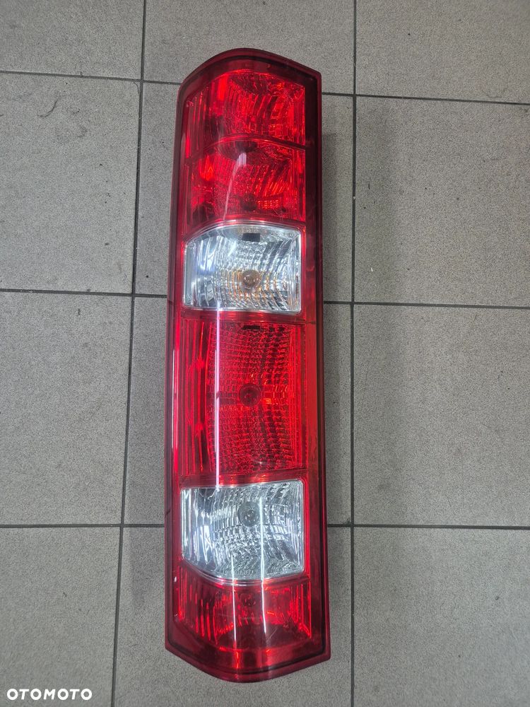 LAMPA LEWA TYŁ EU IVECO DAILY III IV  06-14r. - 1