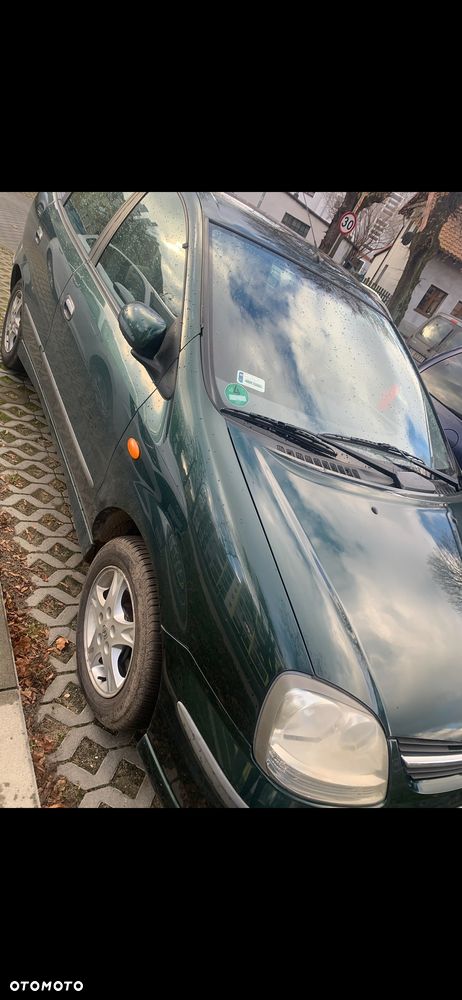 Nissan Almera Tino - 6