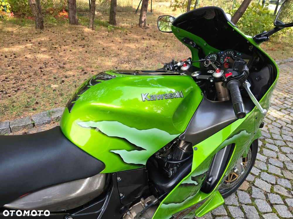 Kawasaki ZX - 24