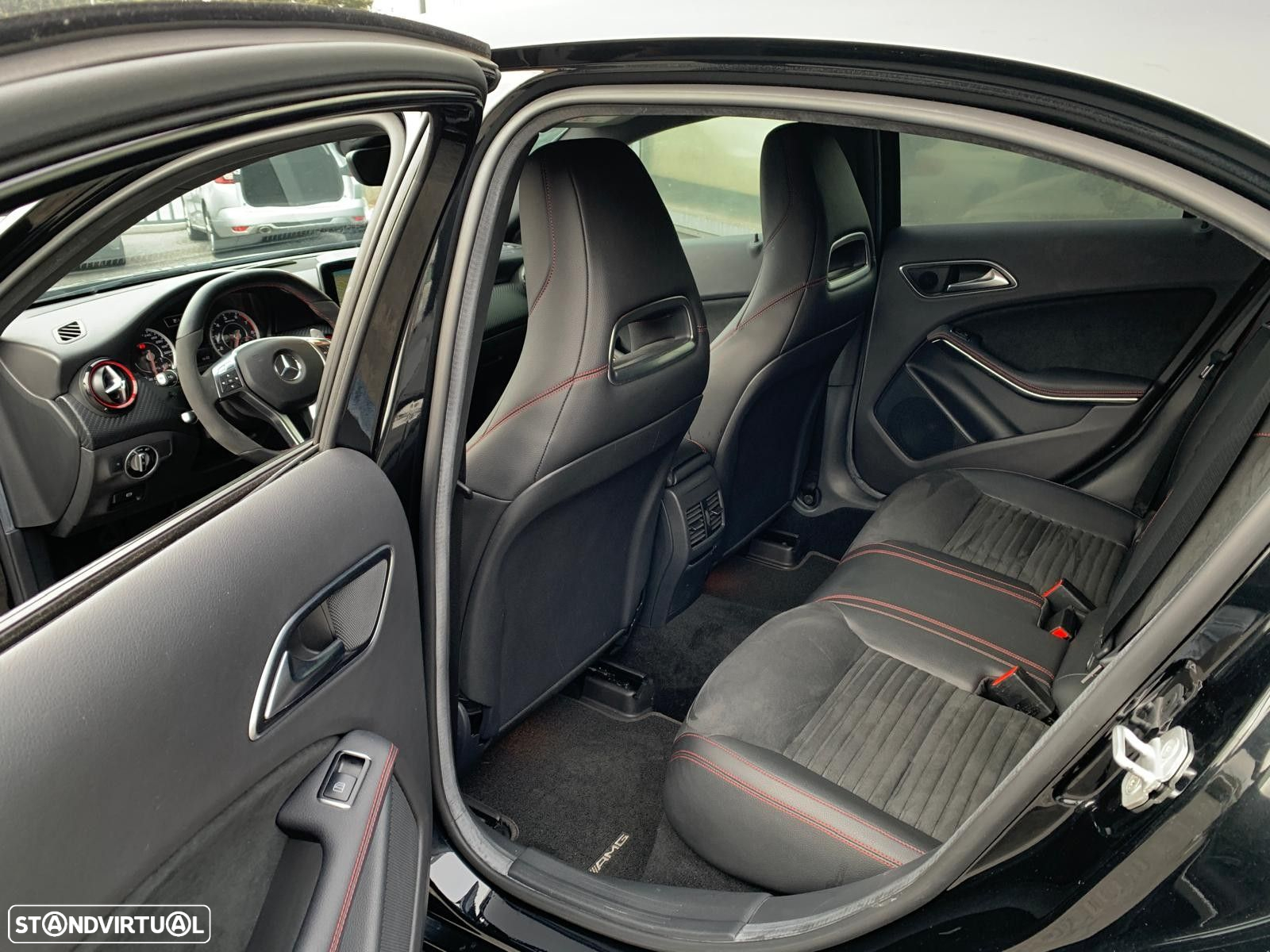 Mercedes-Benz A 45 AMG 4-Matic - 17