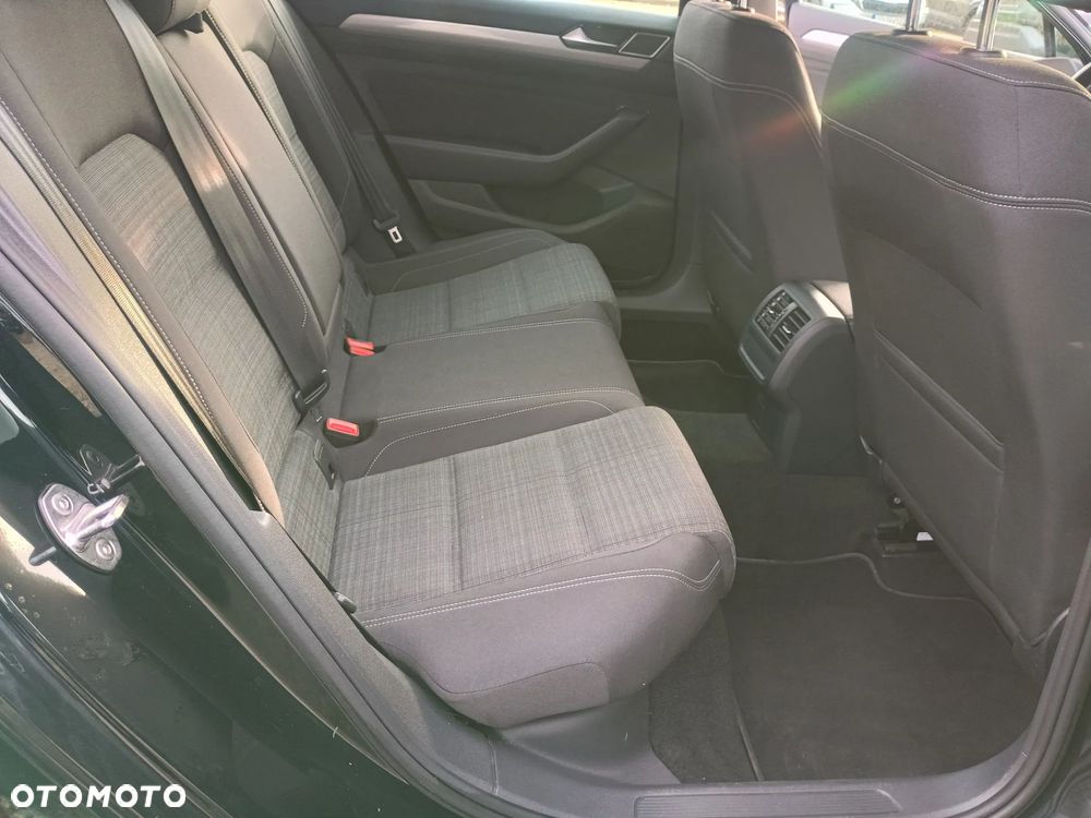 Volkswagen Passat 1.5 TSI EVO Business - 22