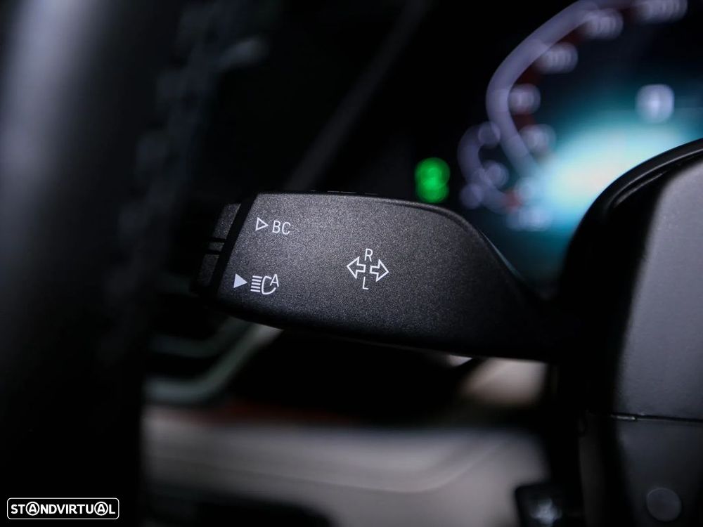 BMW X6 M50i Pack 50 anos - 24