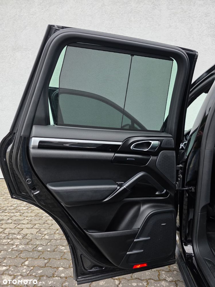 Porsche Cayenne Standard - 17
