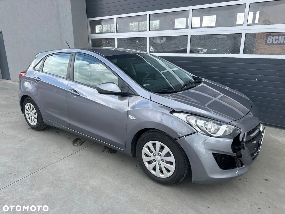 Hyundai i30 1.4 Classic + - 8