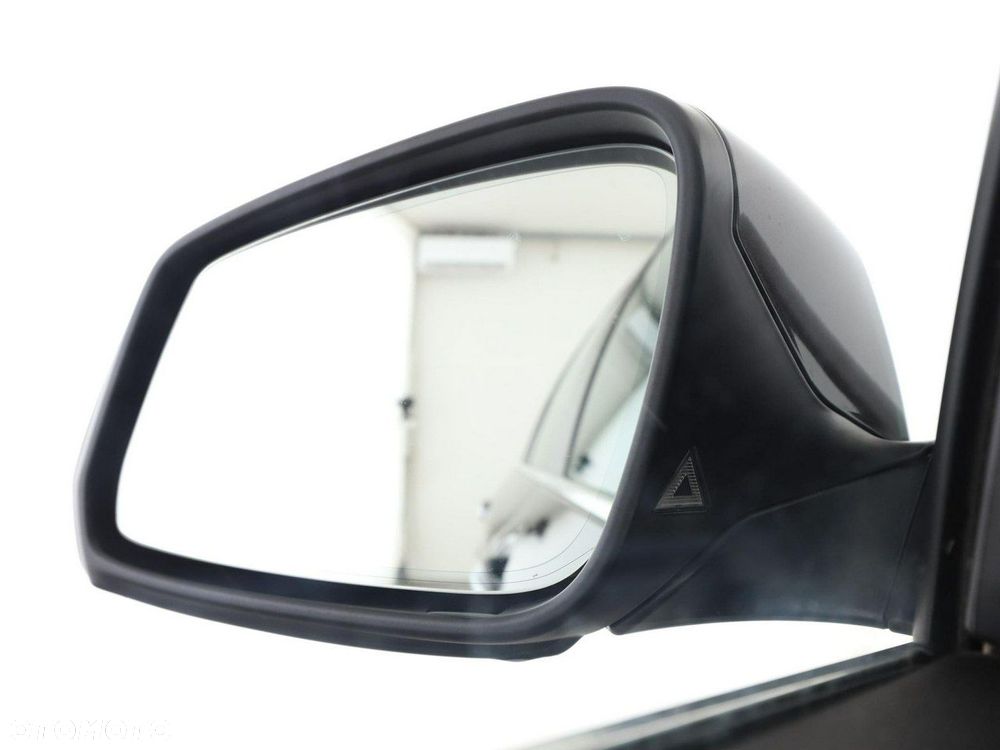 BMW Seria 5 520d xDrive - 39