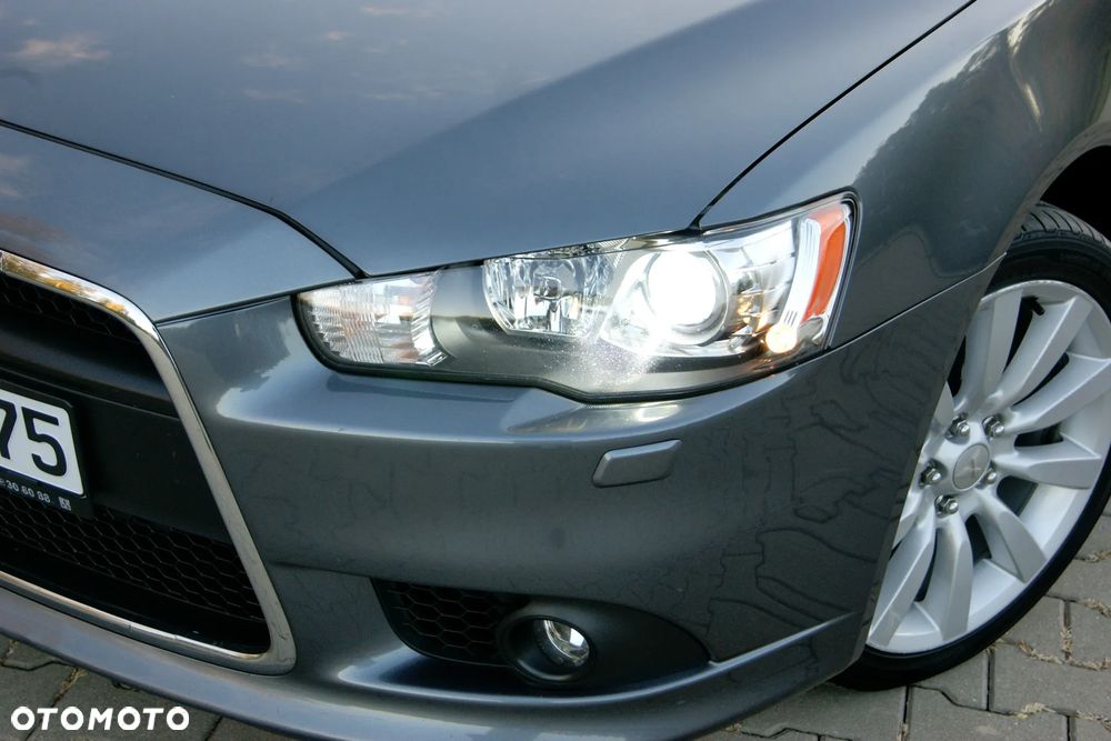 Mitsubishi Lancer 1.8 Intense - 17