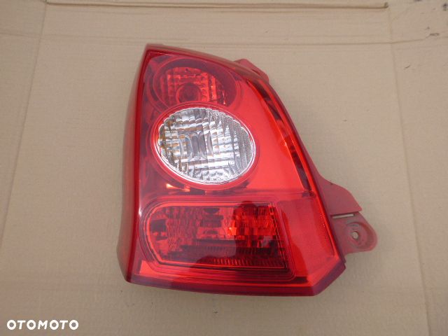 LAMPA LEWY TYŁ LEWA TYLNA NISSAN PIXO 08-