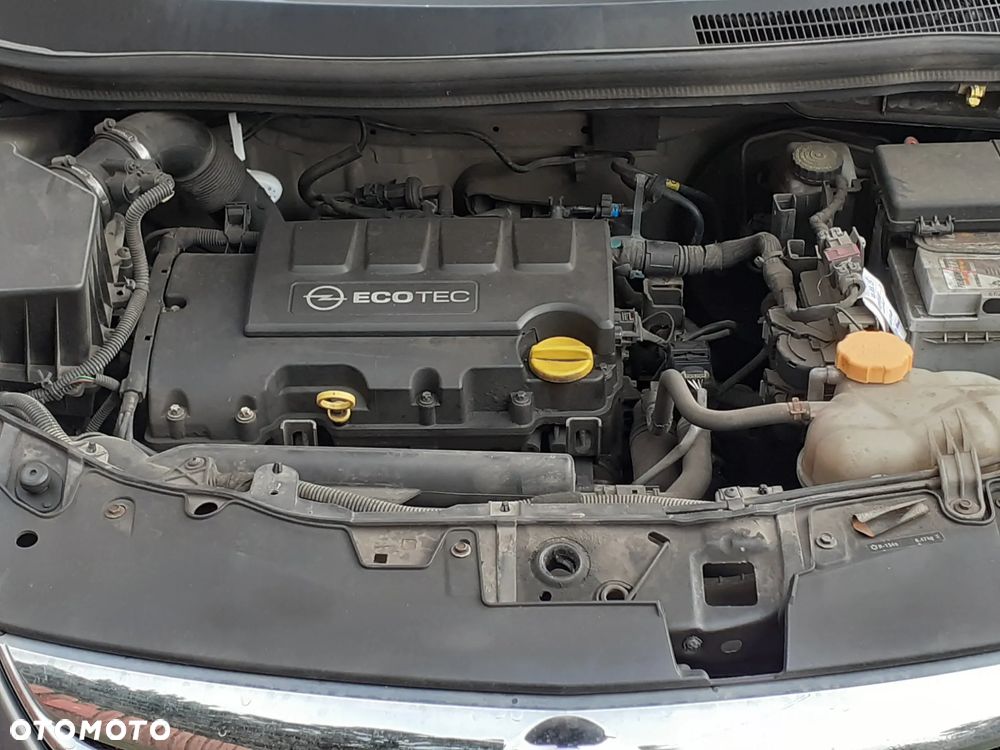 Opel Corsa 1.2 16V Edition / Active - 4