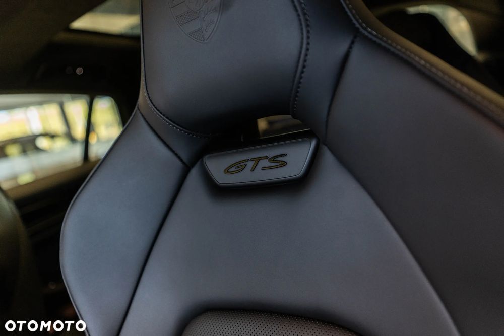 Porsche Panamera GTS - 35