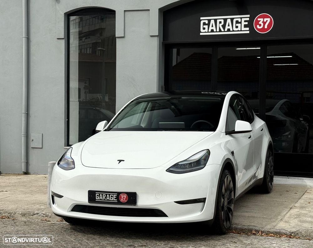 Tesla Model Y Long Range Dual Motor AWD - 3