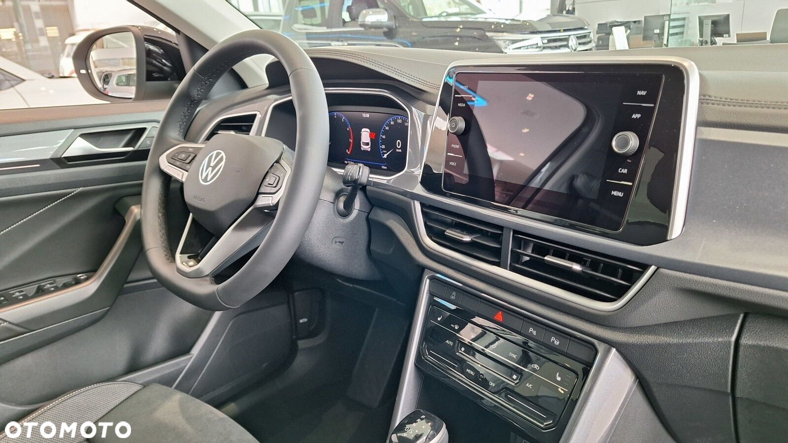 Volkswagen T-Roc - 27