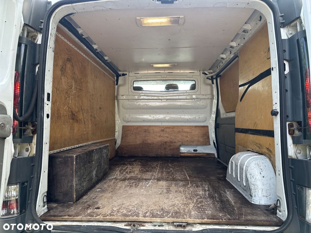 Opel Vivaro - 18