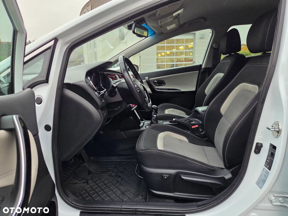 Kia Ceed 1.6 GDI ISG Dream-Team Edition - 7