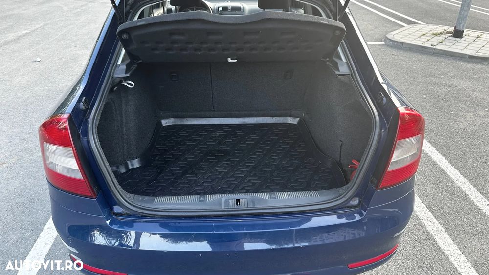 Skoda Octavia 1.6 TDI AMBITION - 14