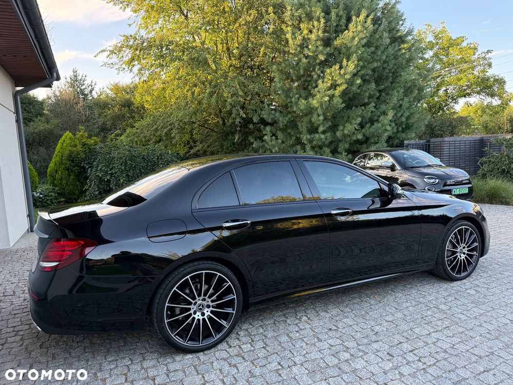 Mercedes-Benz Klasa E 300 d 9G-TRONIC - 14
