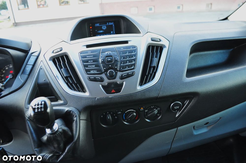 Ford TRANSIT CUSTOM - 21