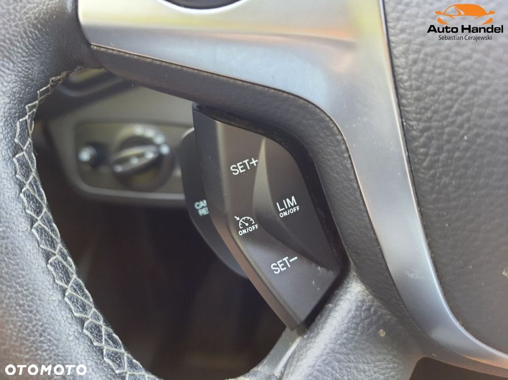 Ford Kuga 1.5 EcoBoost 2x4 Titanium - 29