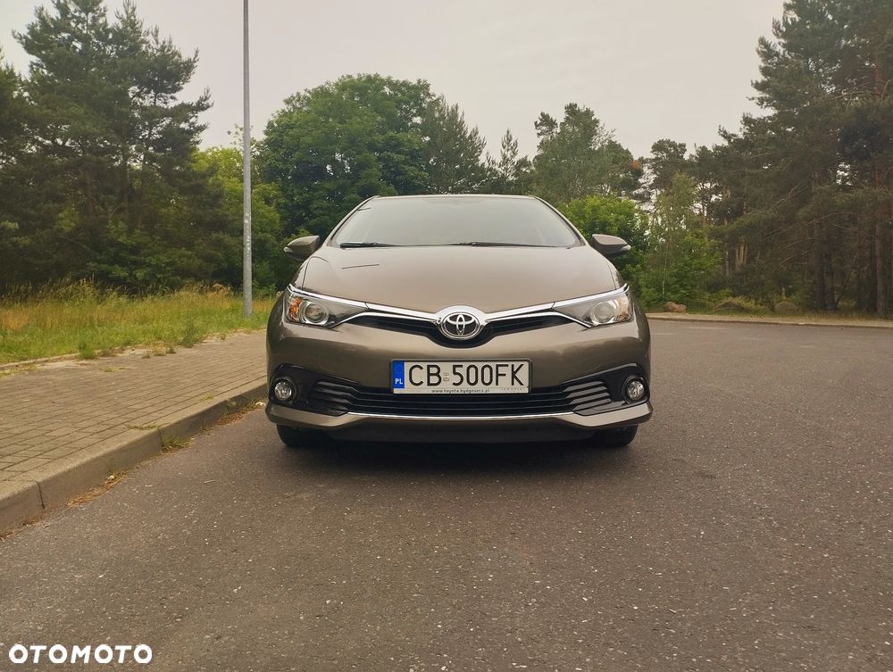 Toyota Auris 1.6 Premium - 8