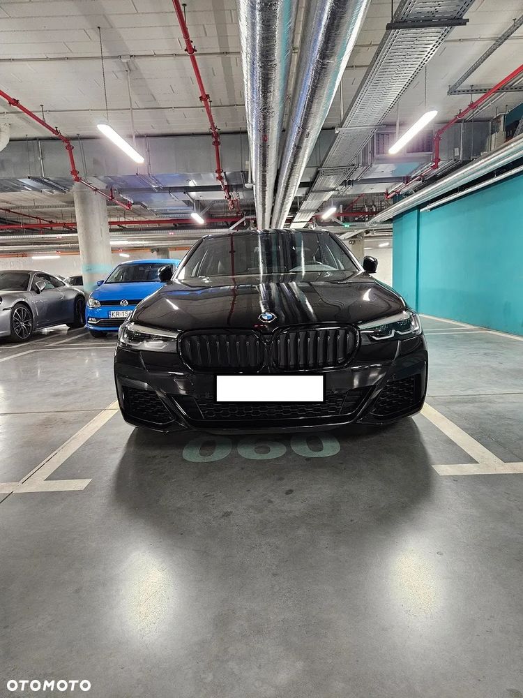 BMW Seria 5 M550i xDrive - 3