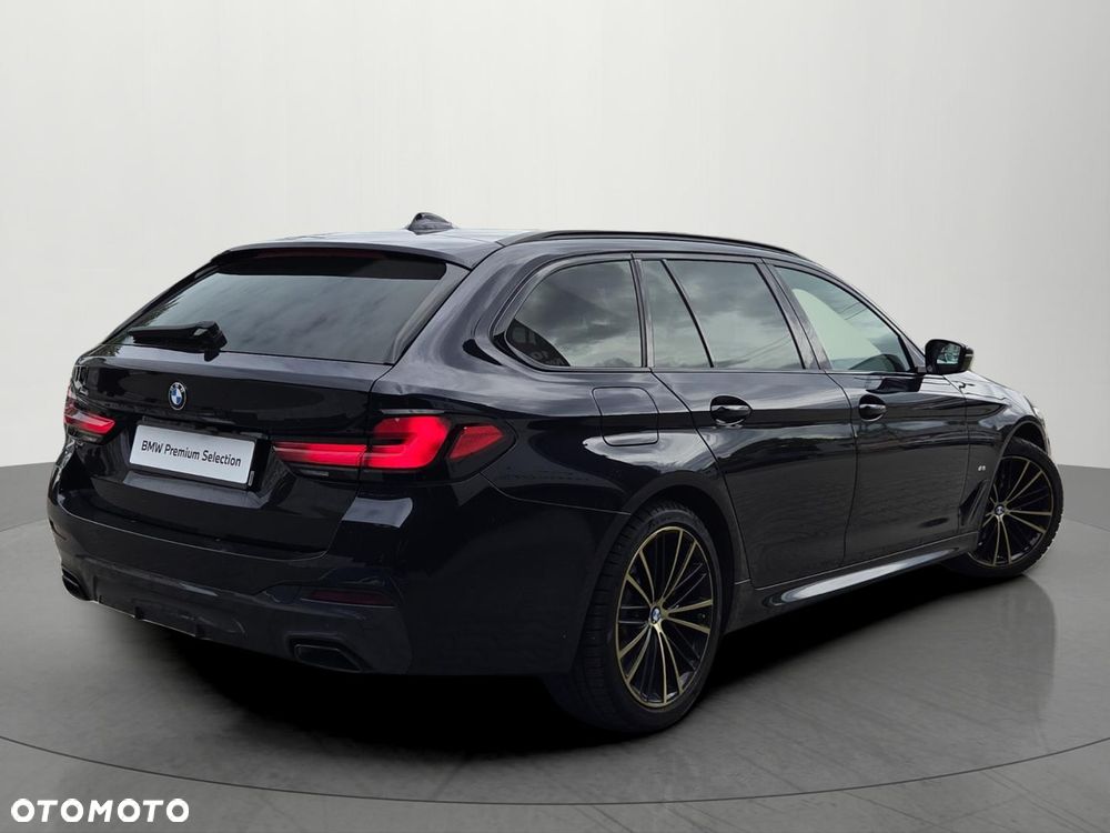 BMW Seria 5 520d xDrive M Sport sport - 3