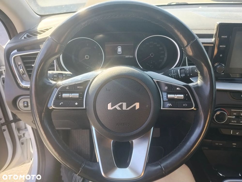 Kia Ceed - 6