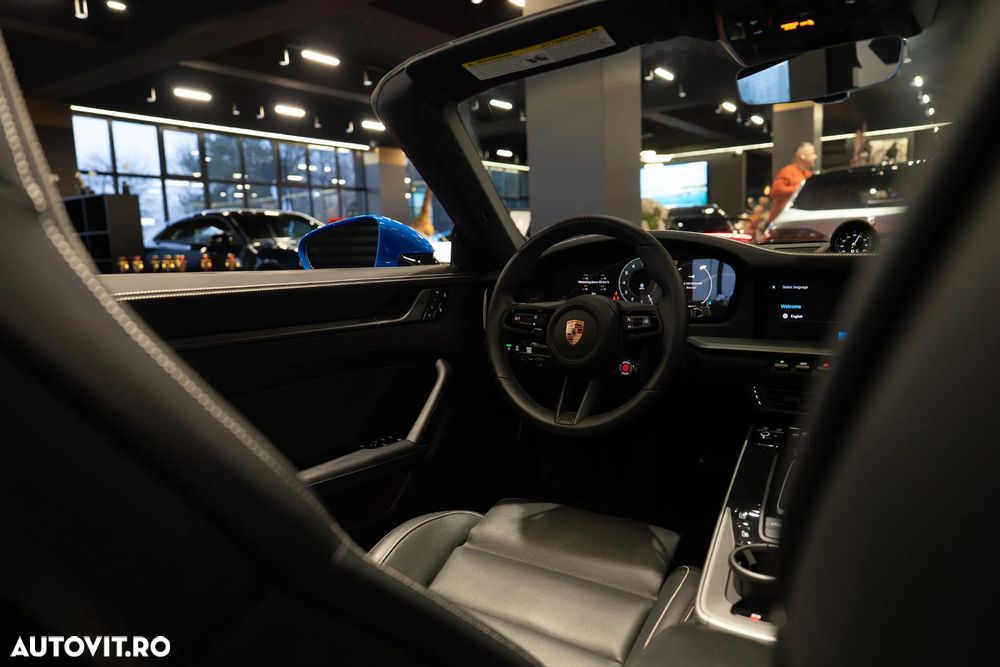 Porsche 911 Carrera PDK - 6